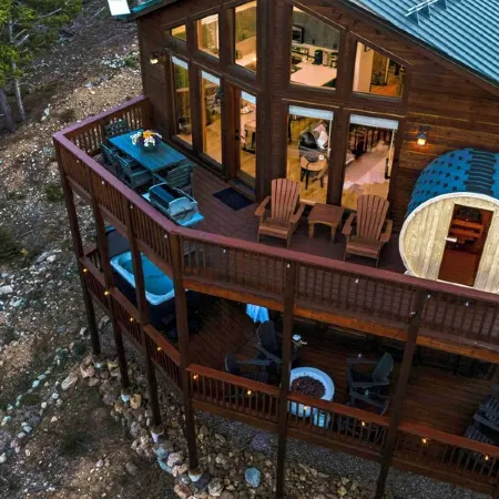 Sauna• Hot Tub• 2 King Beds• Game Room• Mtn Views• Close to Breck• Pet Friendly