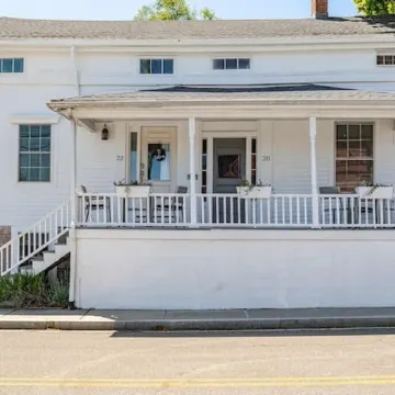 Unbeatable Downtown Mystic Location