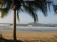 Spacious 2BR/2Bath 5 Star Villa - Steps from Blue Water & White Sand Beach