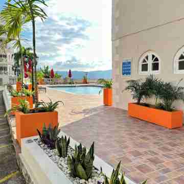 Falcon Oceanviews 4br Penthouse/Free Airport Transport/Security/Gated Fitness & Recreational Facilities