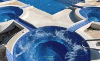 Cozy 2-bedroom condo with AC and WiFi in amazing Jaco, 300m from the ocean Hotels in 