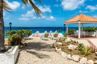 Charming oceanfront villa, great house reef near restaurant and dive operation - 3-Star
