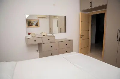 FIA Rentals 3BD Tirana 49 - Top Floor Hotel a 