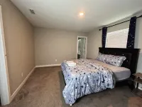 5-bedroom 4-bathroom big spacious residence Hotels in Washington Township