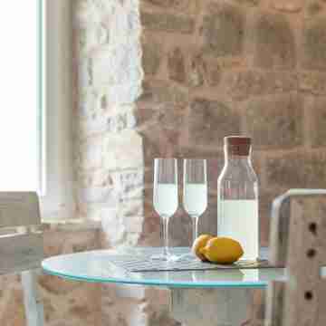 4 stars Stone Walls' - Sunny, cozy Studio right in the centre of Split Dining/Meeting Rooms