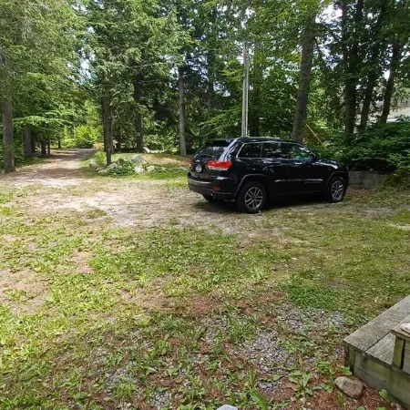 Perfect Lakefront Getaway ~ Beautiful Private Setting!