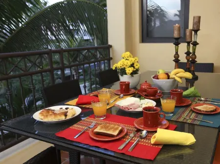 2 Bedroom @ Hacienda Beach Club! Deluxe Tropical Beach Front Suite Great Rates Отели рядом с достопримечательностью «Los Cabos Whale Shark»