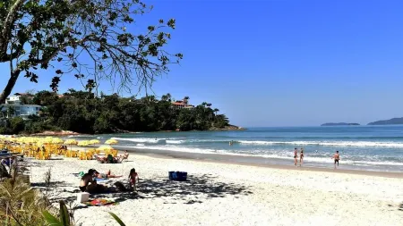 Wonderful apartment - Itaguá / Ténorio Ubatuba Отели рядом с достопримечательностью «Ubatuba Bus Station»