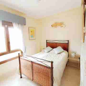 Luxurious apartment right in the golf course with a view of the countryside Rooms