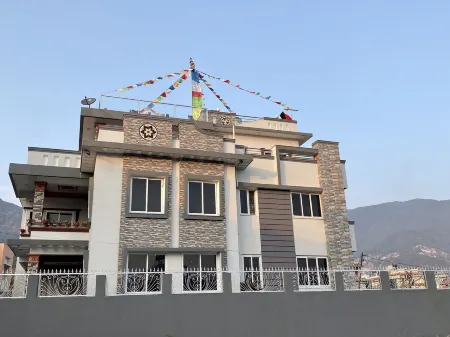 6bd / 5bathroom brand new luxury mansion for rent Отели рядом с достопримечательностью «Буданилкантха Темпл»