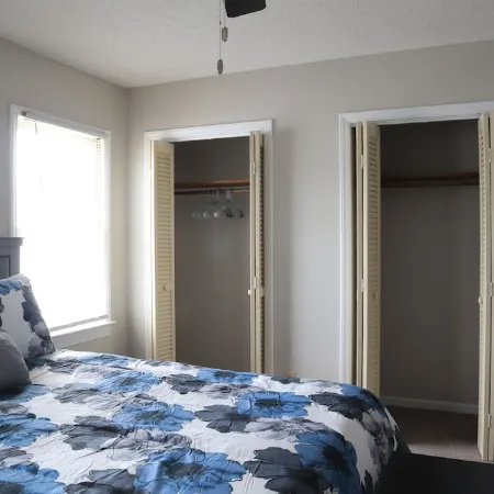 Cozy 2-Bedroom Townhome Close to Everything
