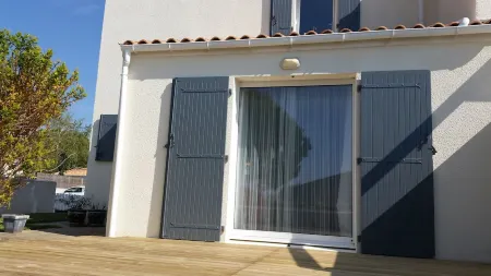 QUIET AND SERENITY - SEASIDE