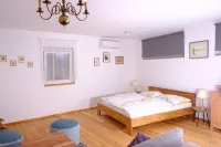 Quiet location directly in the vineyards with far-reaching views