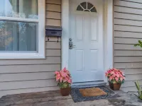 NEW! 3 BED 2 BATH Utopian Ukiah Hotels in Ukiah