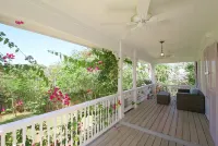 Historic 2BR 2BA Island Cottage on Private Estate
