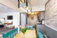 Lansing Layover #12| Project Runway