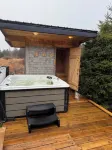 The Gallery /Spa House in picturesque Oceanside community