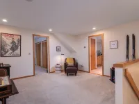 Relax & Recover Mountain Retreat - Hot Tub + Sauna + Home Gym Hotels in Winhall