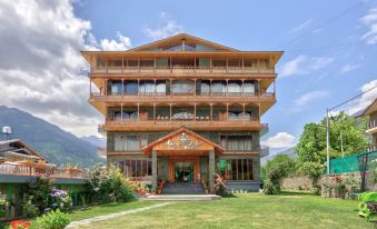 Snow Flakes Resort and Spa Centrally Heated Luxury Resort