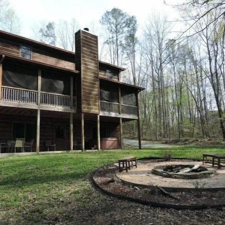 6  Bedrooms, 3 1/2 Baths, WiFi, Dog Friendly, Pool Table, Hot Tub, Fire Pit