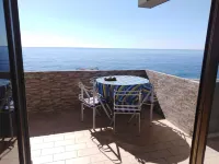 A WINDOW ON THE SEA Hotel a Roccalumera