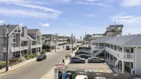 Brand New Construction on Beach Block w/ Parking Các khách sạn gần Gillian's Wonderland Pier