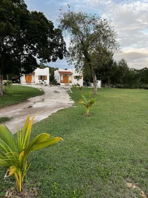 Private 2 bedroom Casitas with pool. Azteca villas