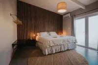 Private villa with pool & gameroom near Eagle Beach