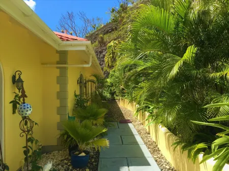 HOLIDAY DISCOUNTS!! PANORAMIC SEA VIEWS! LUXURY, POOL, OVERLOOKS JOLLY HARBOUR