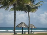 Gentle Winds  2/BR 2/BA  Closest building to the Sea! Sunset Views! Ground Floor