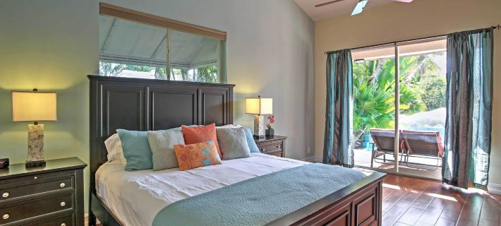 Walk to Private Beach: Poolside Oasis in Pompano Hotels in Pompano Beach