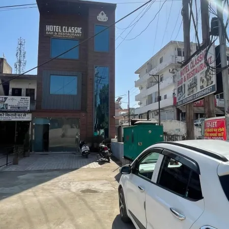 Hotel Classic Bar & Restaurant