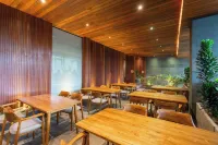 LOI Mansion Manage by ARM One Hundred Hotels near Griya Satria