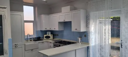 Serenity Cottage on Penny Lane Отели рядом с достопримечательностью «Кобс»