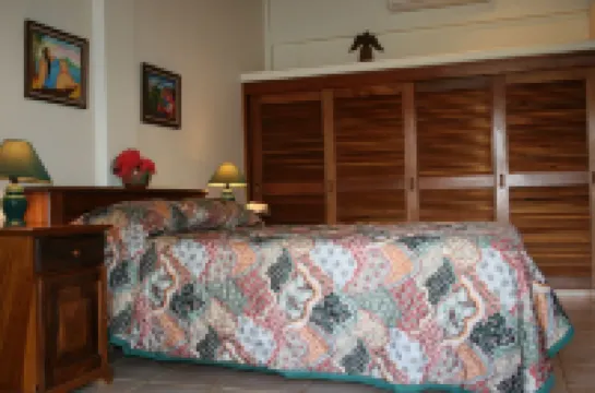 Tropical Villa with Pool and Spectacular Views - Villas Casa Loma - Suite 202 โรงแรมใน