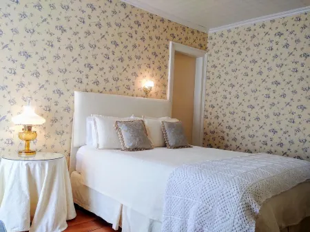 Historic Wilson-Guy House Отели в г. Ниагара-он-те-Лейк