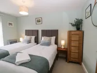 Hugill Cottage Hotels in Over Staveley