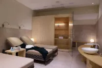 Chalet Tyrolian Apartments - by Familiaris Hotels in Valdaora
