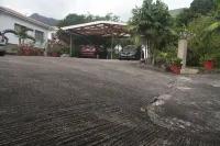 Daniella's Bungalows - Parkplatz