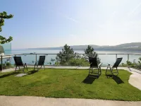 Fronwig Hotels in Penbryn