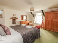 Cousham Cottage Hotels in Cawsand