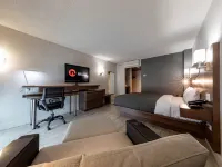 Hôtel & Suites Normandin Québec Hotels near Les Rivières
