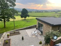 Priestleys Retreat Hotel di 