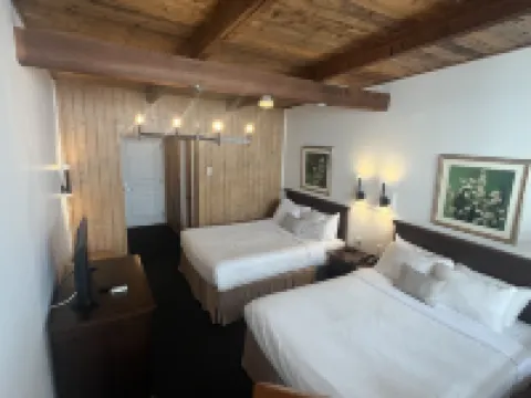 Hôtel la Côte Surprise Hotels in Perce