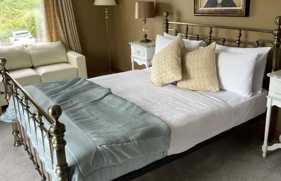 歐瓦尼弗爾斯酒店