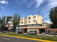 Hotel Suites Puebla - Kolam Renang