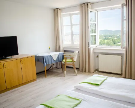 Wallfahrts-Gaststätte Heilbrünnl Hotels in Roding