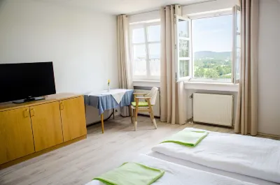 Wallfahrts-Gaststätte Heilbrünnl Hotels in Neunburg vorm Wald