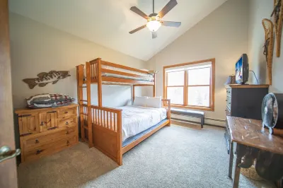 Hidden River Lodge 5992 by SummitCove Lodging