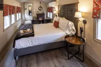 Shamrock Suites Hotels in Florenceville-Bristol